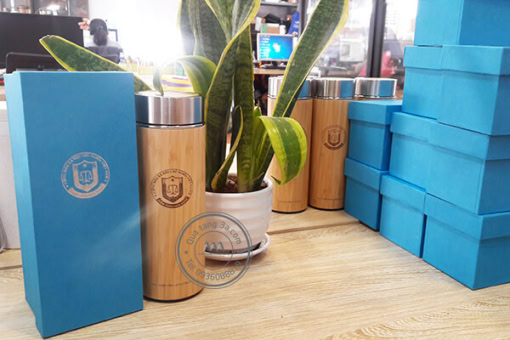 Quà tặng doanh nghiệp Bình giữ nhiệt tre in logo mẫu 1