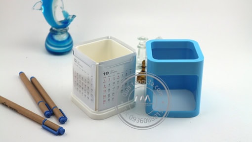 Lịch để bàn ống cắm bút vuông - Hình ảnh 6