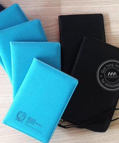 Quà tặng doanh nghiệp PassPort Cover in logo mẫu 1