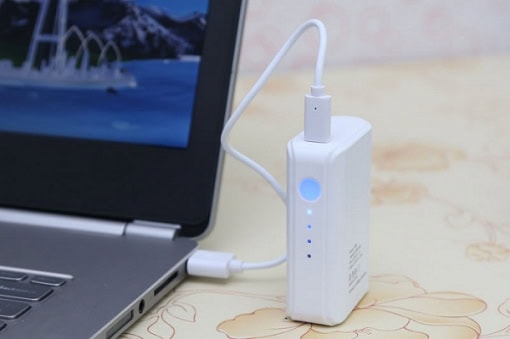 Quà tặng doanh nghiệp pin sạc dự phòng in logo mẫu 3