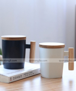 Cốc sứ kèm nắp gỗ và tay cầm gỗ | Cốc in logo thương hiệu